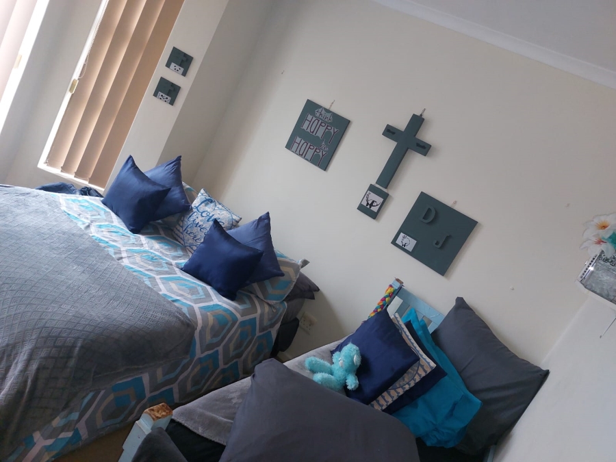 To Let 3 Bedroom Property for Rent in Hartenbos Central Western Cape